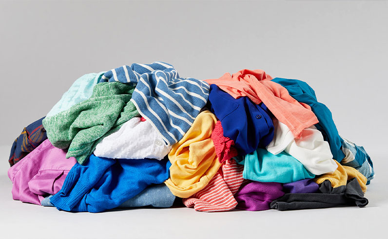 پاک کردن لکه لباس رنگی | خشکشویی آنلاین اکتیو کلینرز