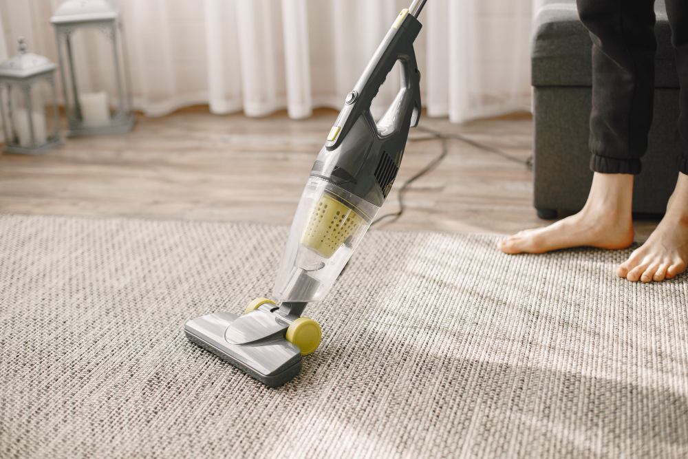 راهنمای کامل پاک کردن لکه فرش + پاک کردن لکه‌های خاص!