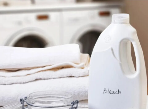 نحوهی استفاده صحیح از سفیدکننده برای لباس