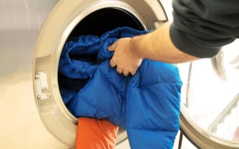 نحوه شستشوی کاپشن و کت زمستانی و مراقبت از آن