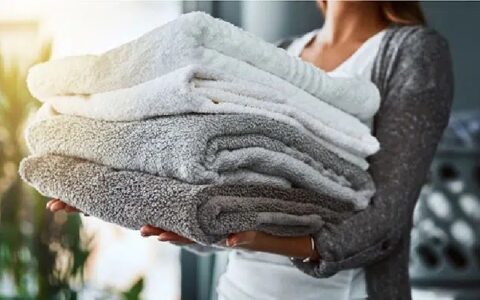 نکات مهمی درباره شستشوی حوله حمام که باید حتما بخوانید!