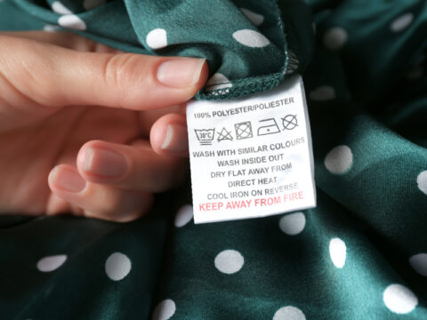 نحوه شستن لباس ساتن | خشکشویی آنلاین اکتیو کلینرز