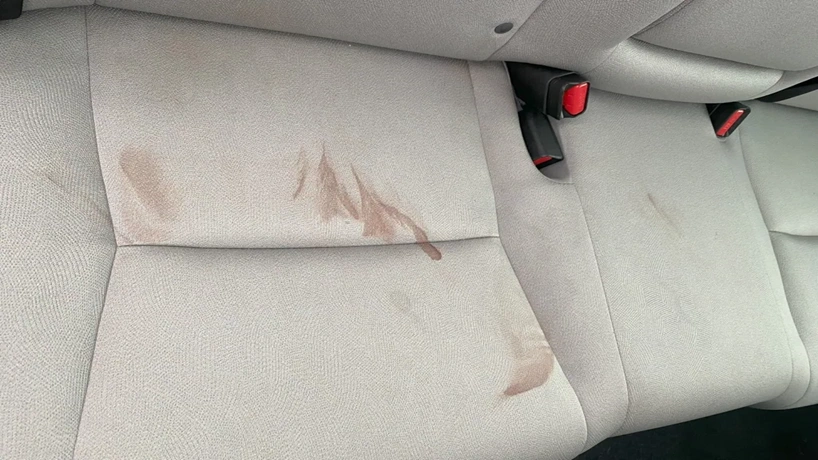 از بین بردن لکه خون روی صندلی ماشین