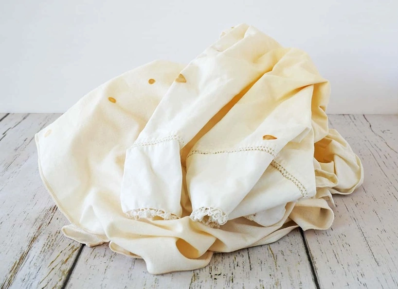 چطور لکه زنگ زدگی پرده را از بین ببریم